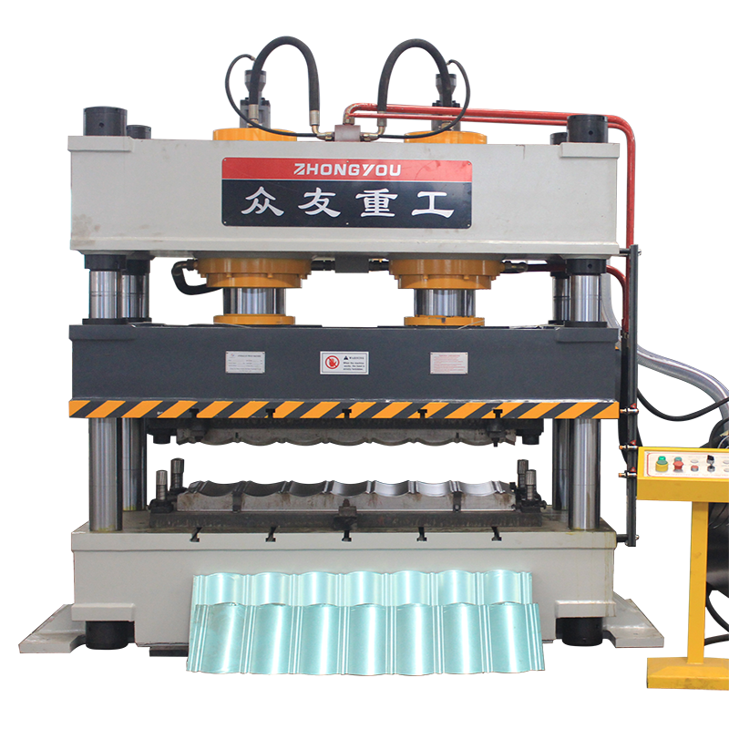 彩石金属瓦液压机压制成型过程展示