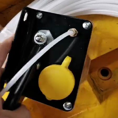 液压机油壶安装视频