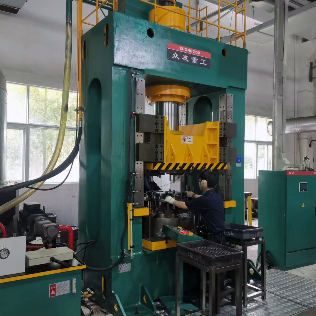 315吨框式液压机产品优势