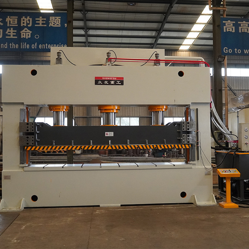 630吨框式金属板材液压机    集装箱侧板压力机