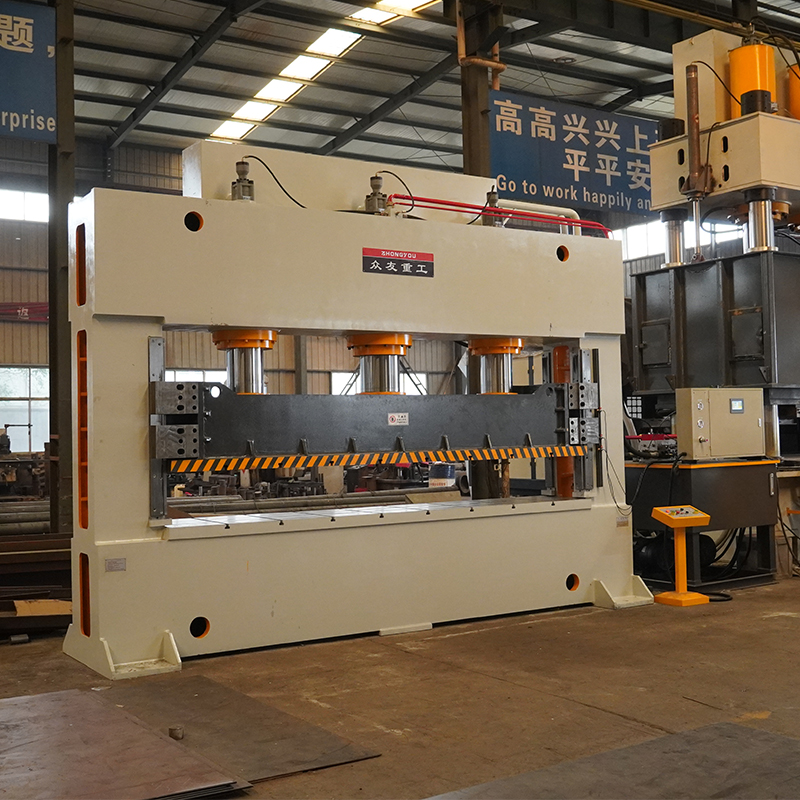 630吨框式金属板材液压机    集装箱侧板压力机