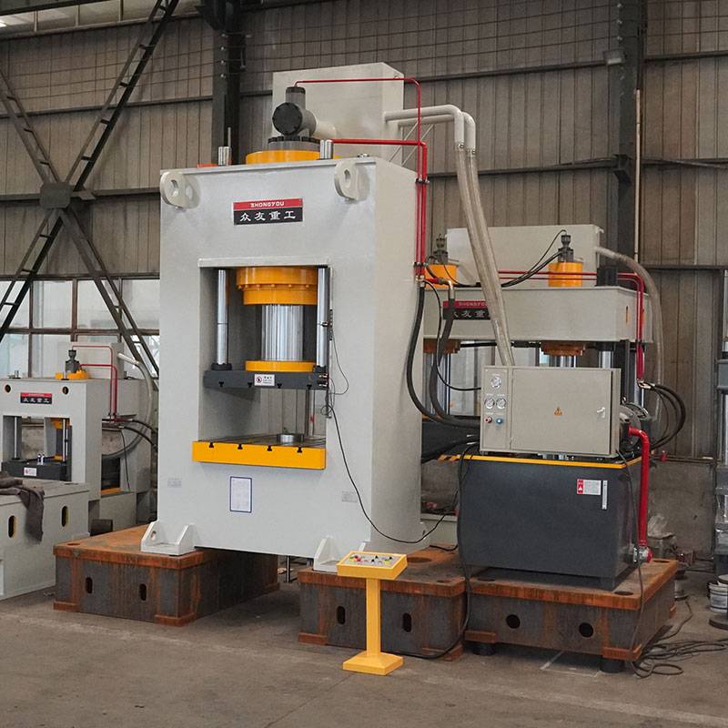 1000吨龙门液压机 