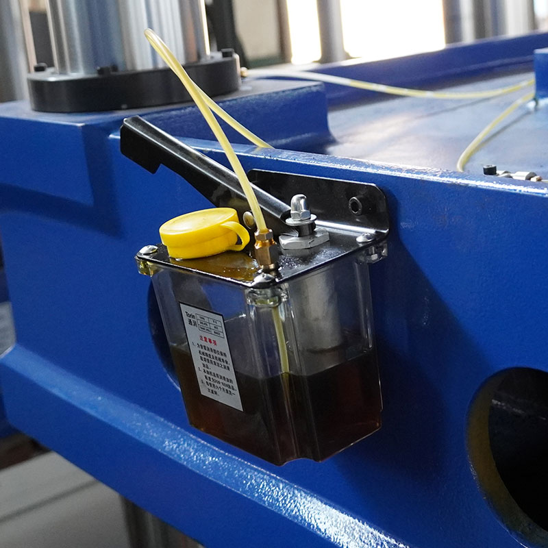 200吨四柱油压机  金属板材压制成型压力机