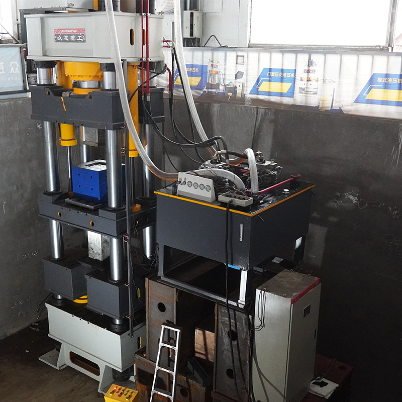 800吨坩埚成型液压机 耐火材料石墨匣钵粉末成型油压机