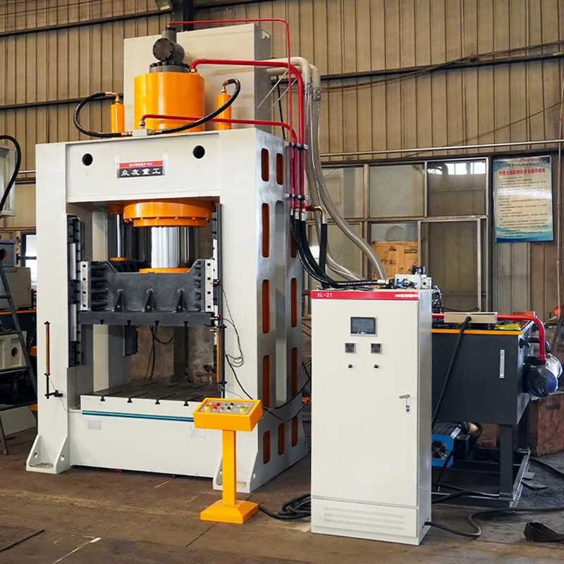 630吨框式液压机铜挤压