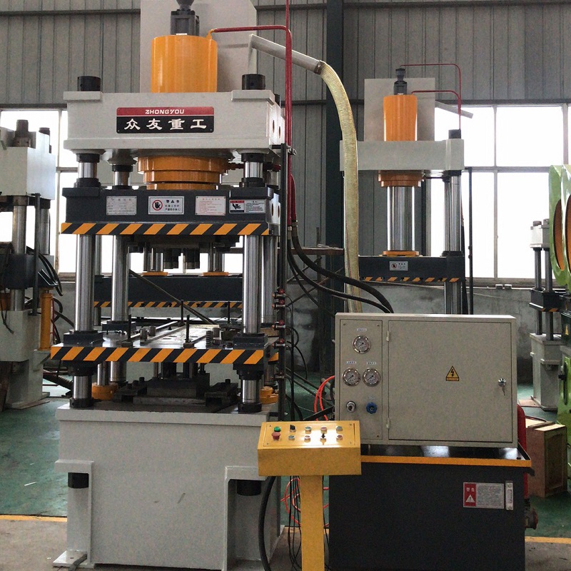 1200吨四柱液压机有什么优势?