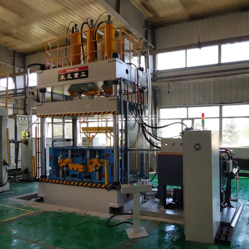 四柱液压机配置简单介绍