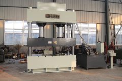 四柱液压机的工作原理