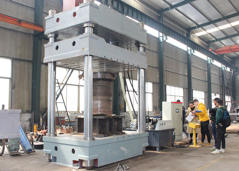 400吨双缸四柱液压机伺服系统