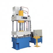 四柱液压机怎么更好的选用液压油？