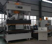 为何液压机系统未达到顺序阀设定的工作压力时,压力油液却从二次口流出?