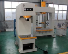 单臂液压机在安装过程中的注意事项？