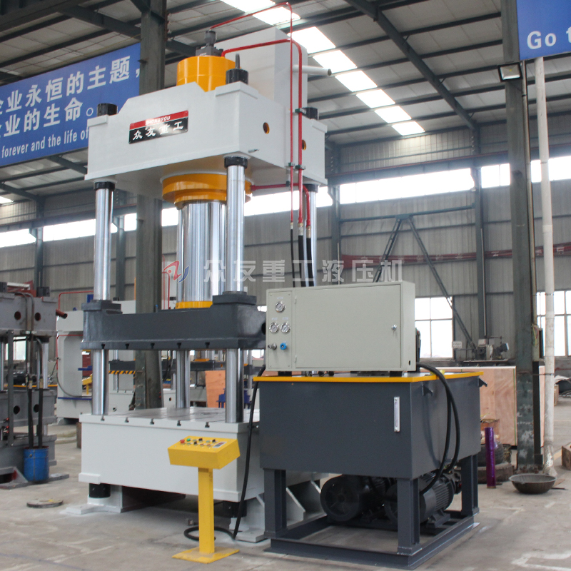 如何改变500吨液压机活塞的运动速度？