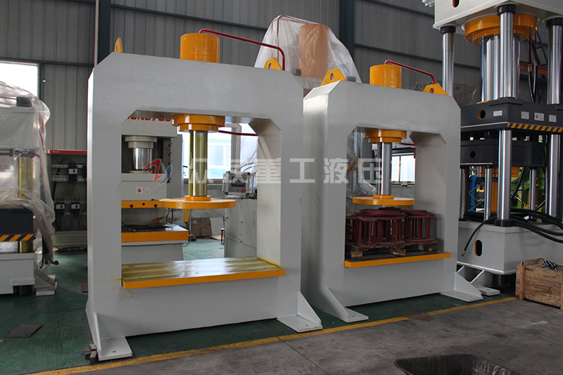 250吨框式液压机 250t龙门压胎机实心轮胎压装机