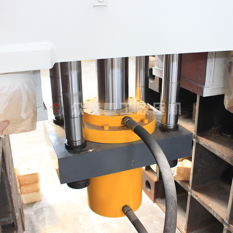 400吨牛羊舔砖液压机 400T盐砖机_粉末成型油压机