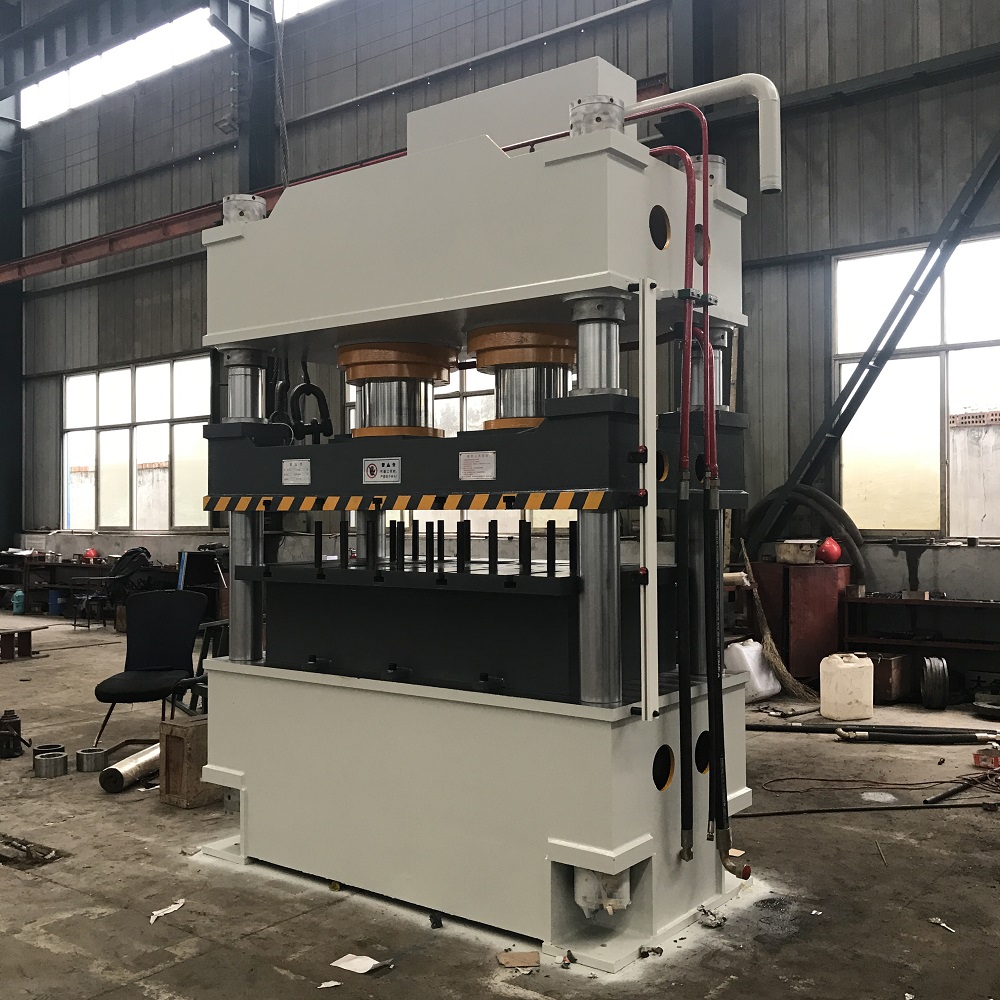 630吨三梁四柱双缸带液压垫液压机 630t下顶缸压力机