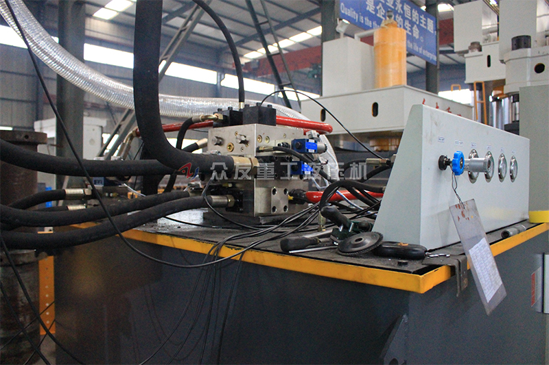 630吨牛羊舔砖液压机 630t粉末成型油压机 一出二盐砖机