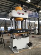 630吨四柱液压机具有什么样的特点