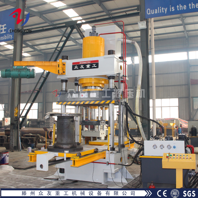 四柱液压机哪里的生产厂家比较好？