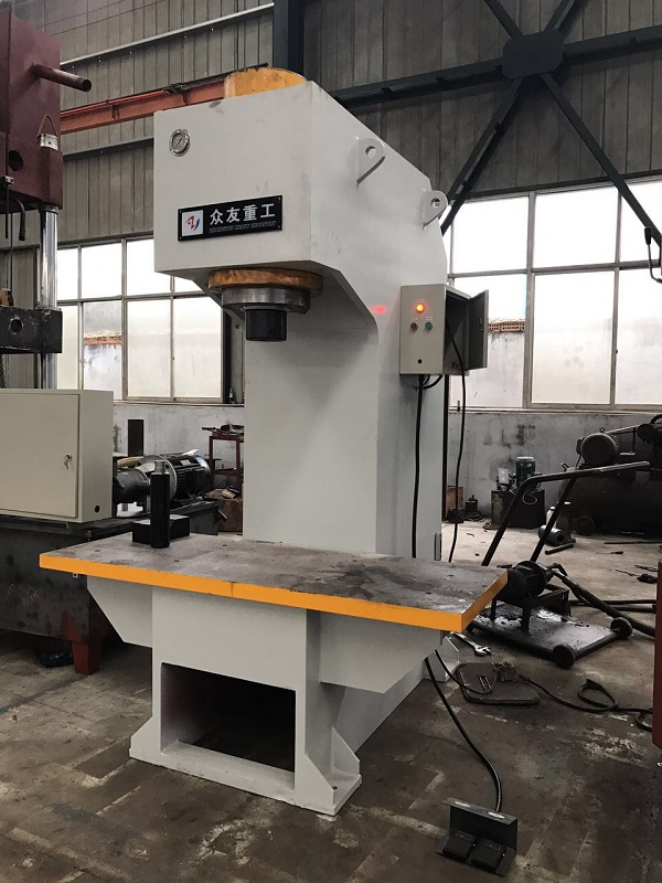 液压机厂家整理315吨单柱液压机排气的正确操作