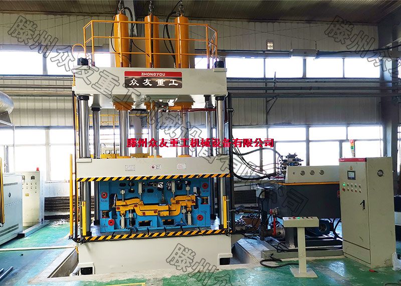 315T四柱液压机压汽车内饰安装调试完成