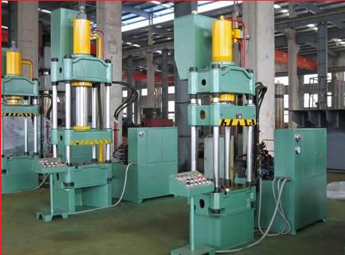 液压机适用于塑料材料的限制过程，是各种铸造设备