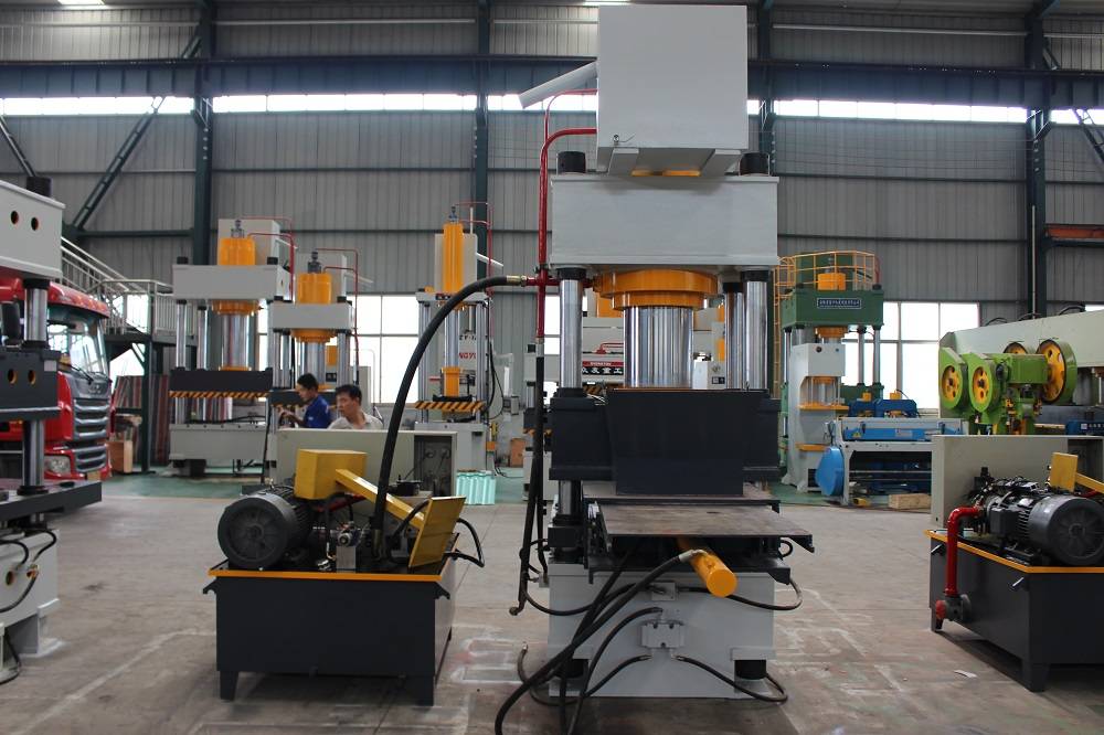 315吨四柱盐砖成型液压机液压阀为什么失效