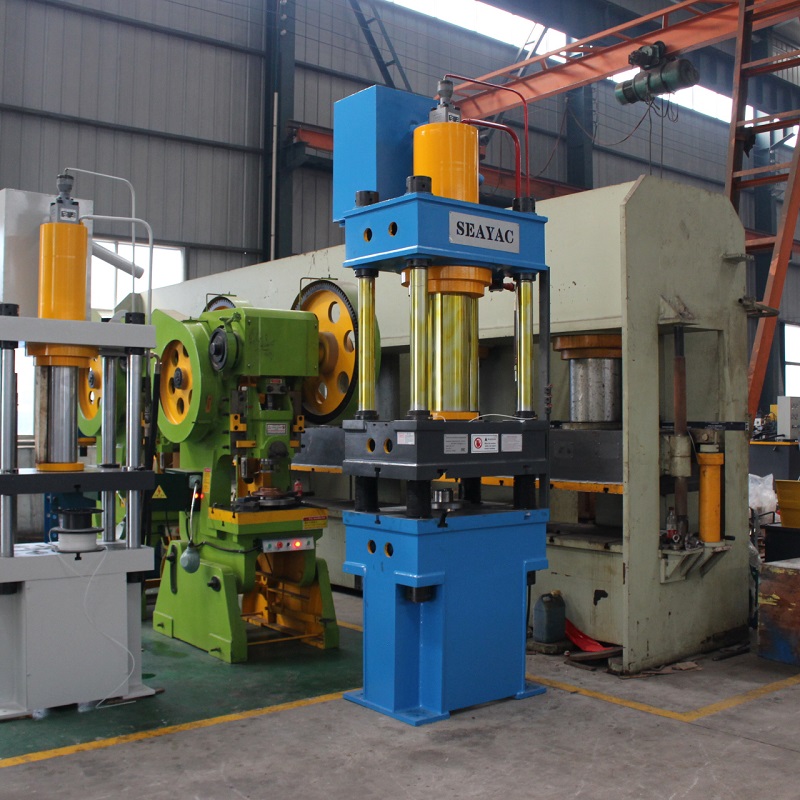 关于350吨不锈钢水箱四柱液压机的系统回路说明