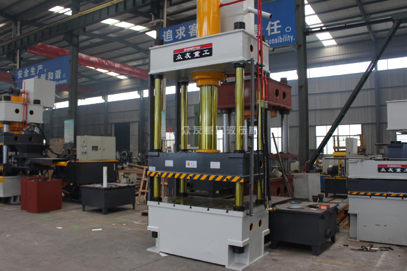 800吨复合材料成型液压机更换液压油注意事项