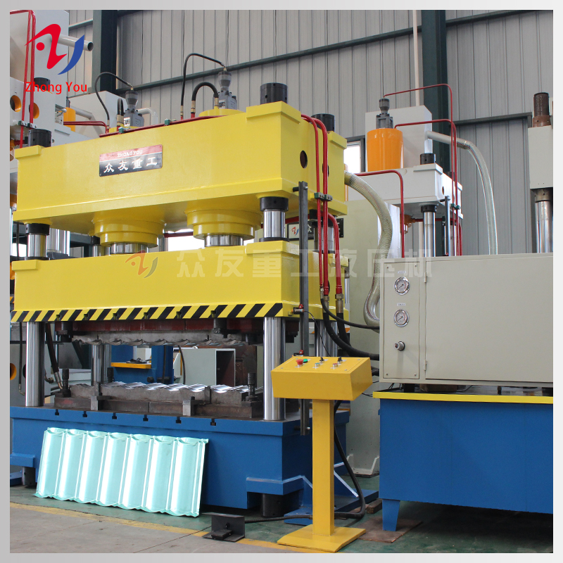 怎么保持300吨液压机的工作精度？液压机厂家解答