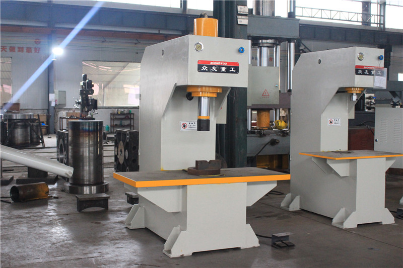 如何调节315吨单柱液压机的压力？液压机厂家解答