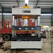 要实现正确的操作和合理使用四柱液压机发挥作用