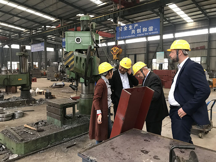 俄罗斯顾客来访