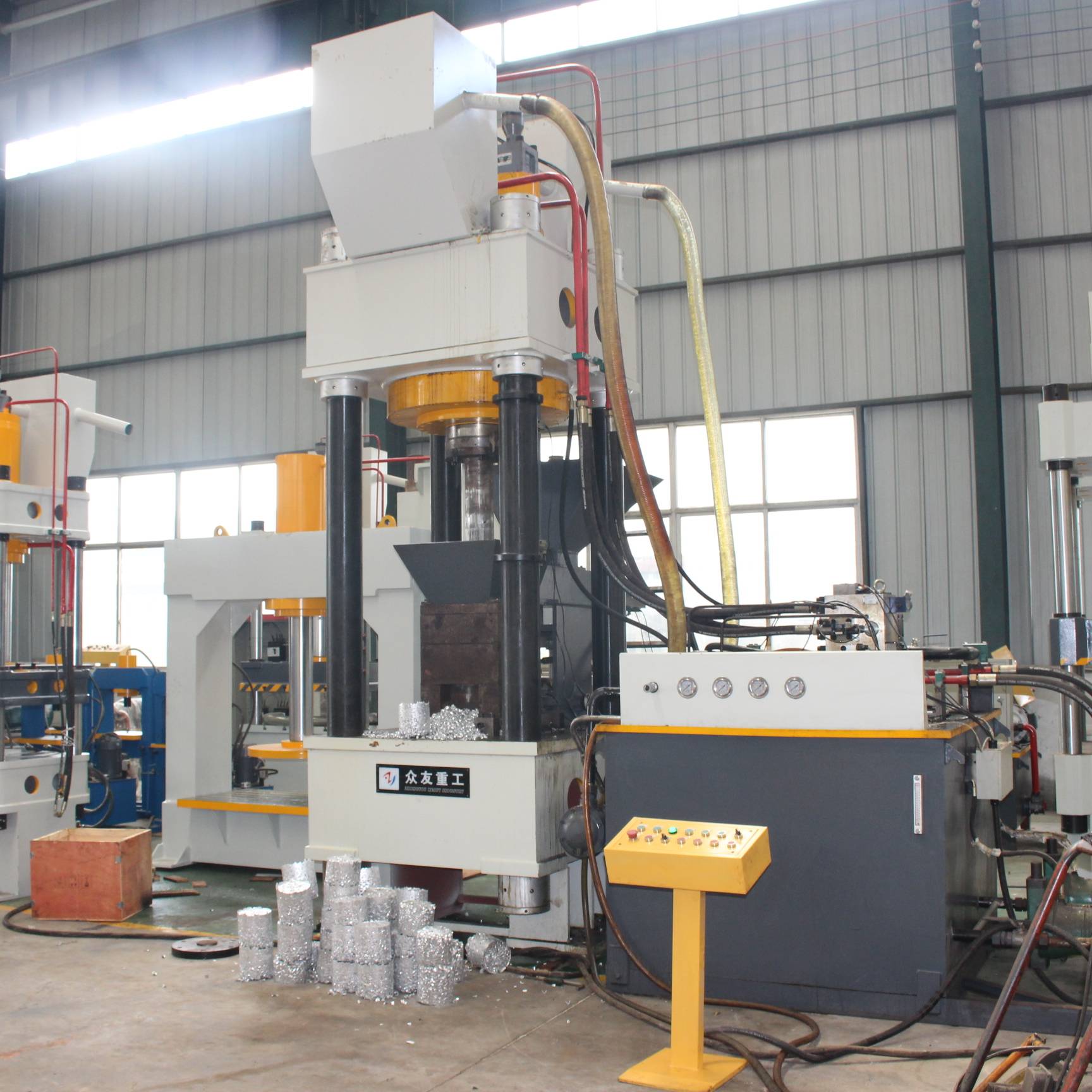 630吨液压机油缸发生气蚀的原因有哪些？