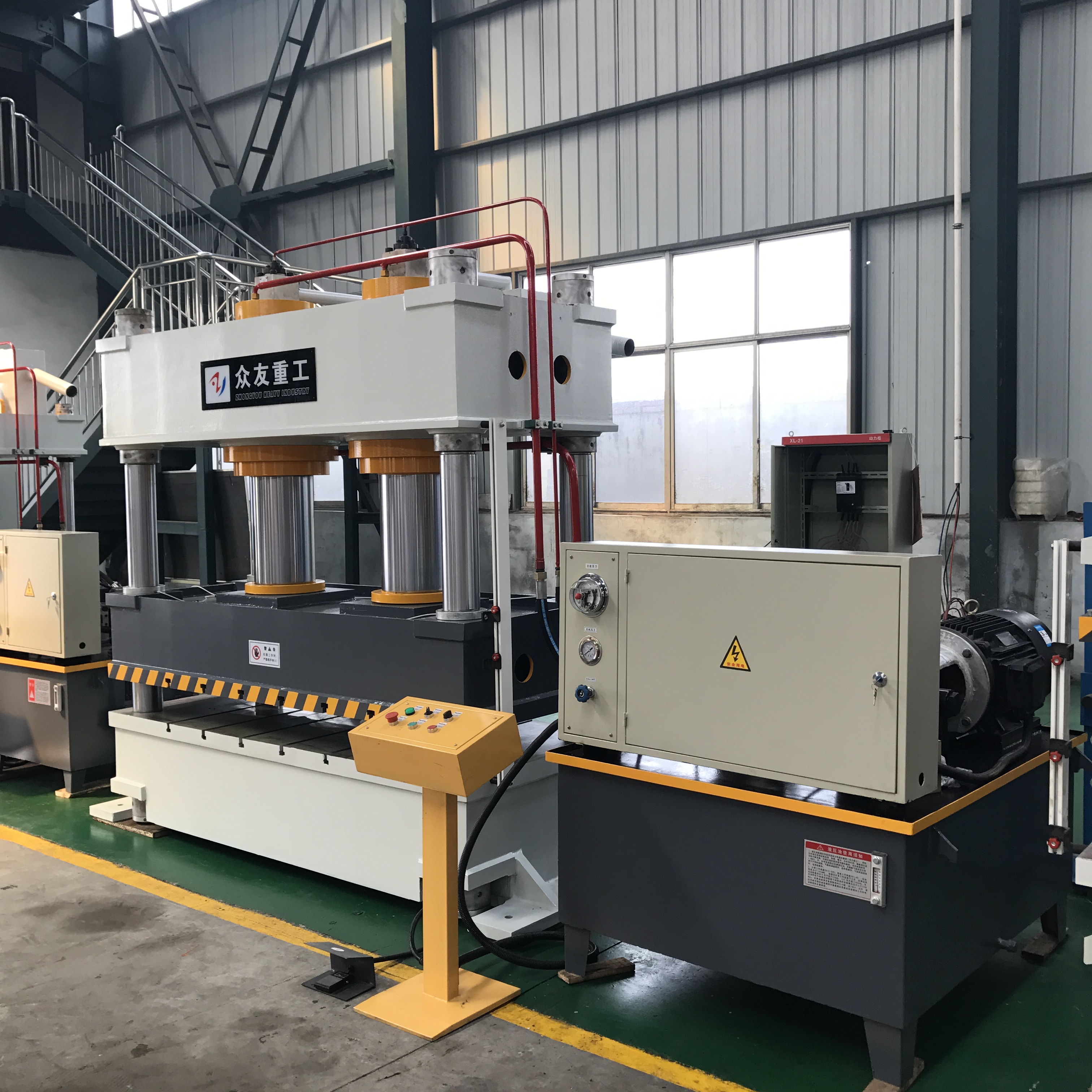 如何防止315吨液压机油液污染？