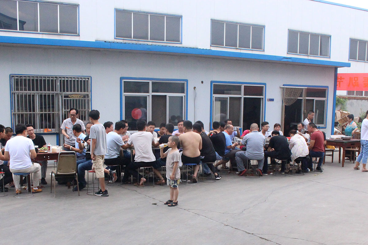 2019年山东众友重工烧烤轰趴节公司团建