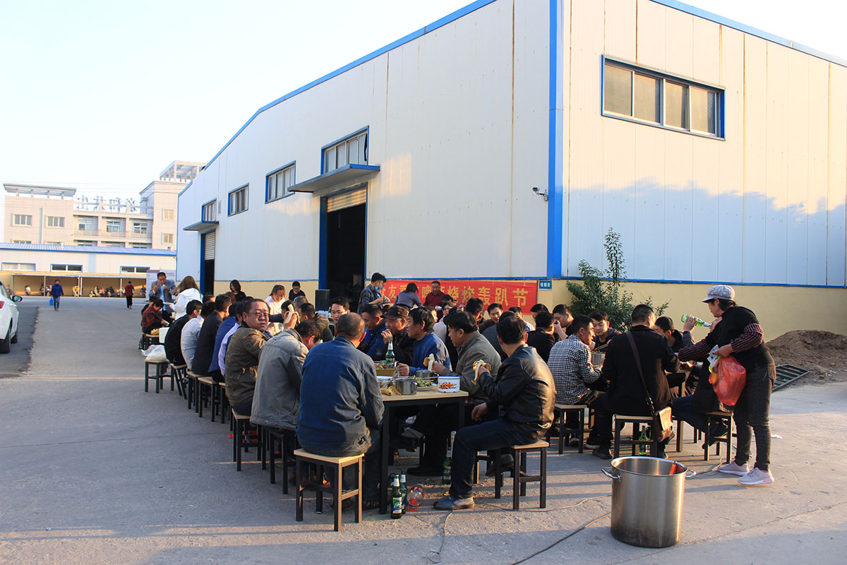 2020年山东众友重工烧烤轰趴节公司团建