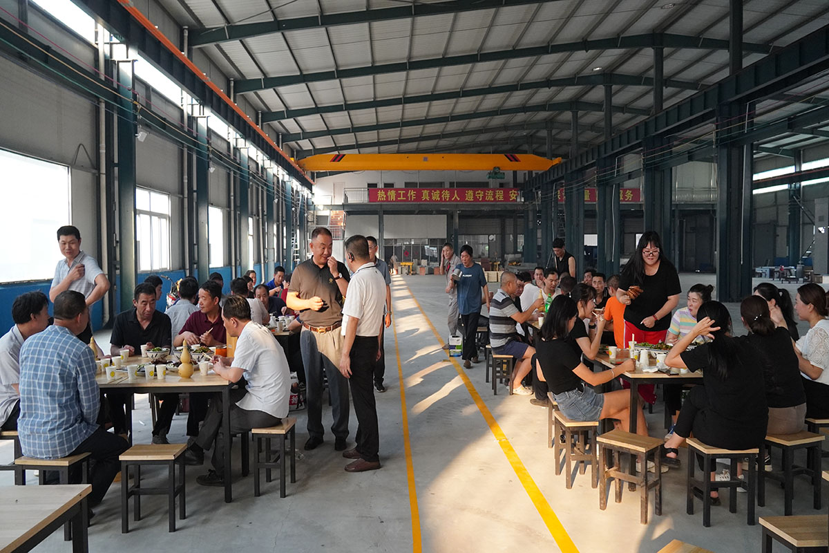2023年山东众友重工烧烤轰趴节公司团建